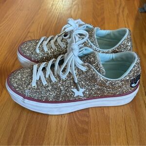 Chiara Ferragni converse